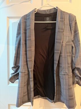 Boom Boom Jeans Black blazer with White Accent